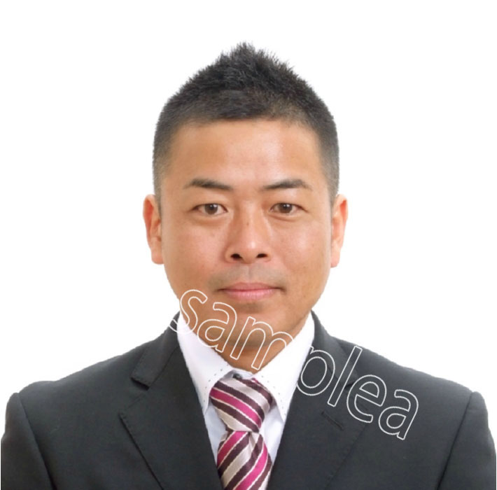 証明写真サンプル 白背景